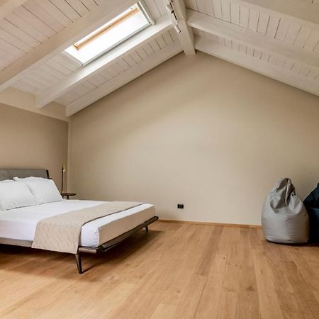 Parco Reala // Rural - Luxury - Rooms Corneliano d'Alba Ruang foto