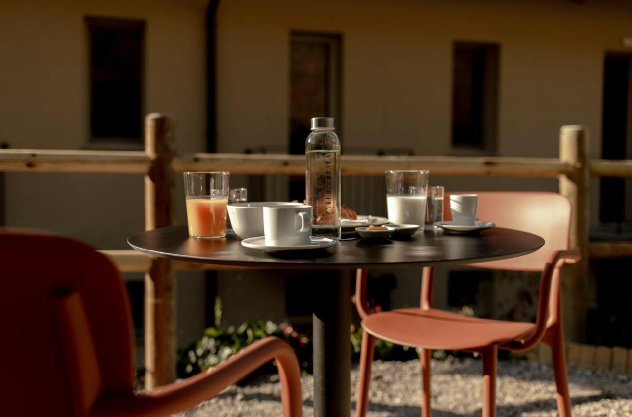 Parco Reala // Rural - Luxury - Rooms Corneliano d'Alba Bagian luar foto
